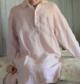 Nightshirt in linen pink